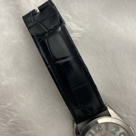 Novelle Quartz black and silver watch - Picture 6 of 15